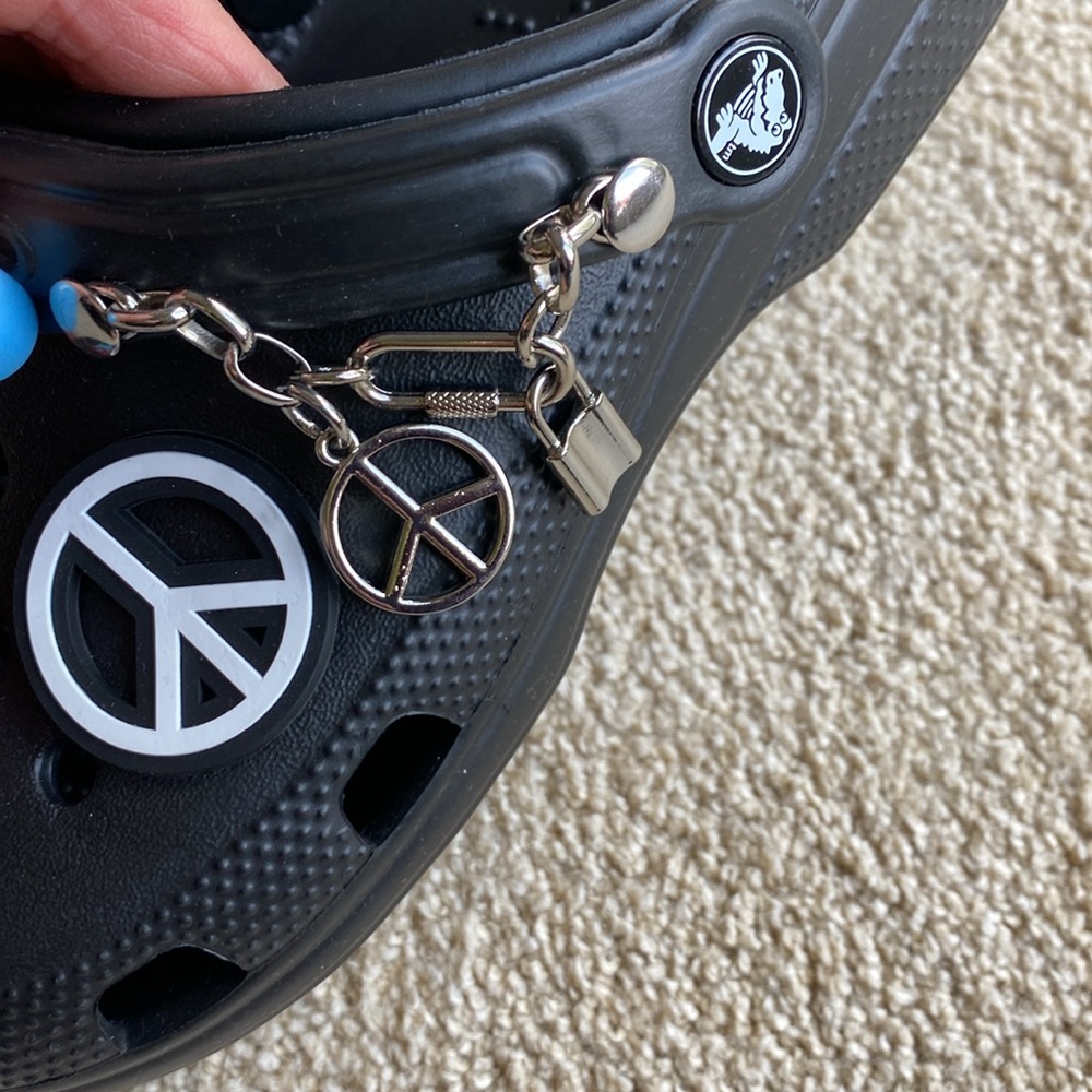 NWOT CROCS with Peace and Lock on a Chain in Size 8. Additionally, 7 Jibbets - Picture 2 of 7